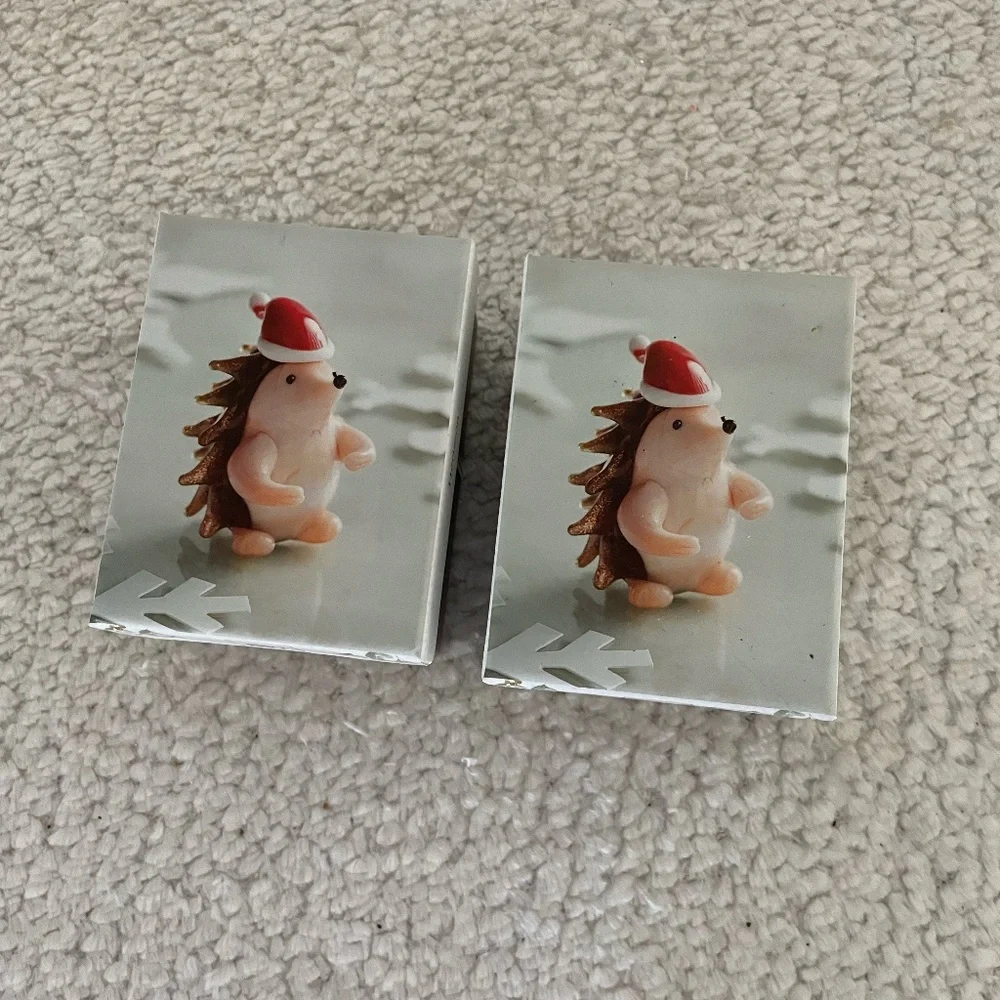 SET OF 2 PIER 1 IMPORTS TINY BLOWN GLASS CHRISTMAS HEDGEHOG DECOR NWTSET OF 2